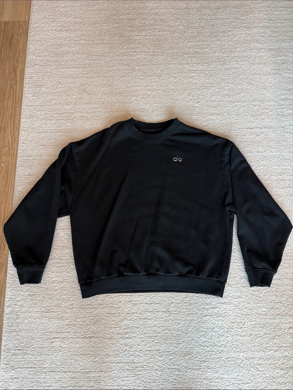 Men’s Alo Yoga Accolade Crewneck size M - Black